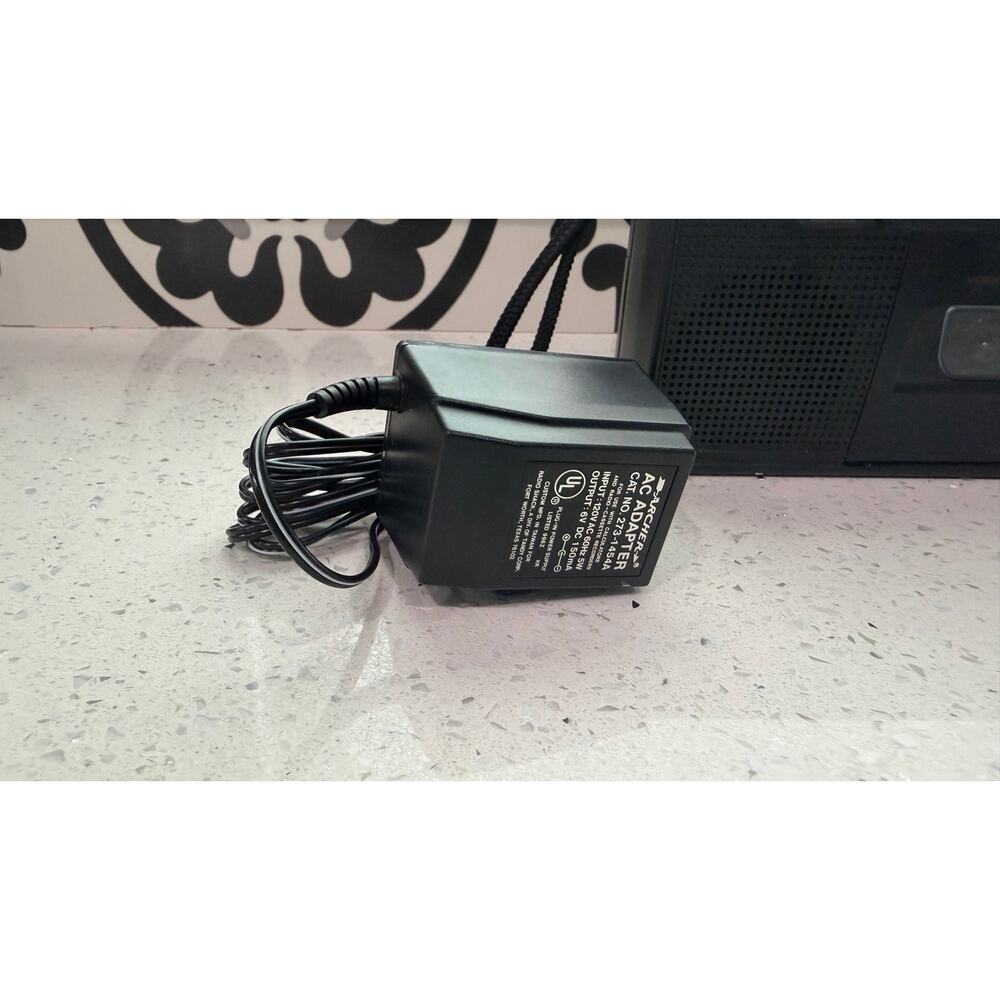 Vintage Realistic CTR-76 Cassette Recorder 14-1156 w/ AC Adapter and Manual - Picture 4 of 8